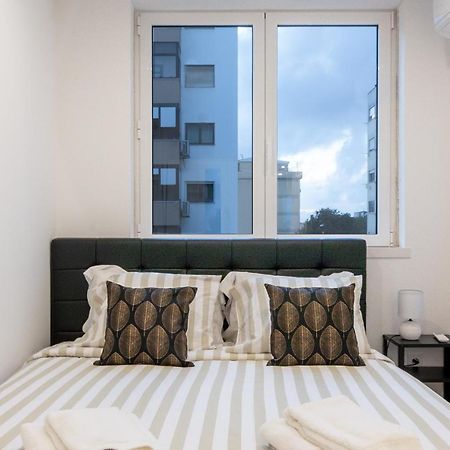 Stylish Apartment W/ River View By Lovelystay Oeiras Extérieur photo